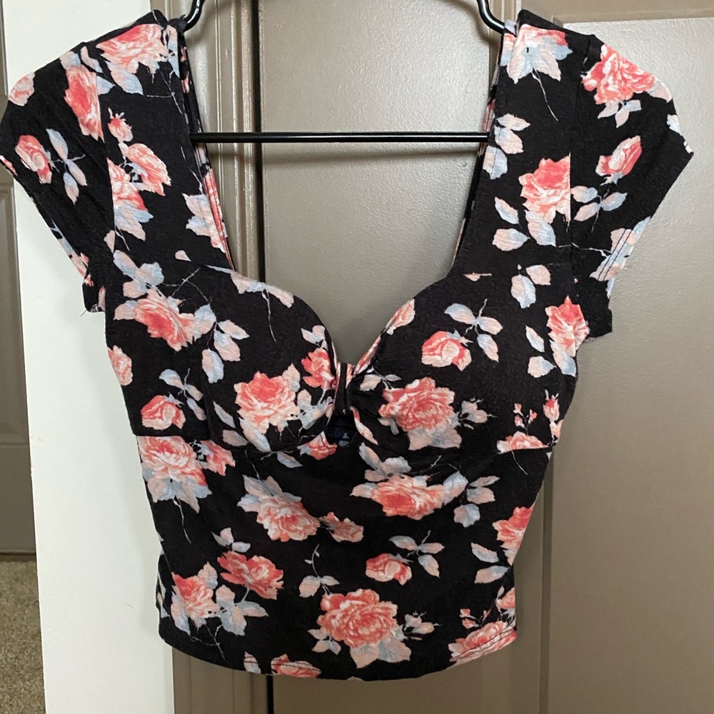 Floral crop top.